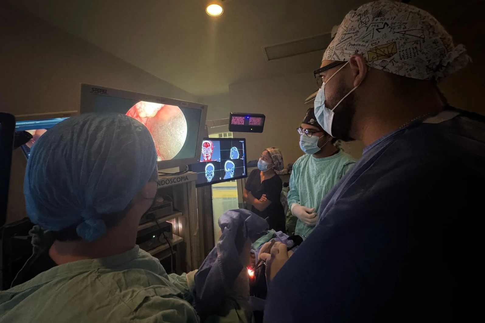 Neuroendoscopia endonasal y transorbitaria